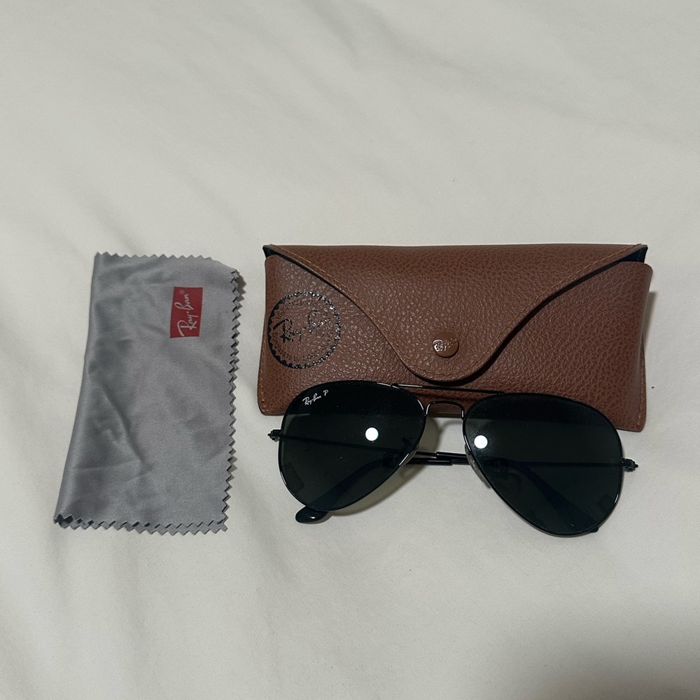 Ray-Ban Black Aviator Sunglasses